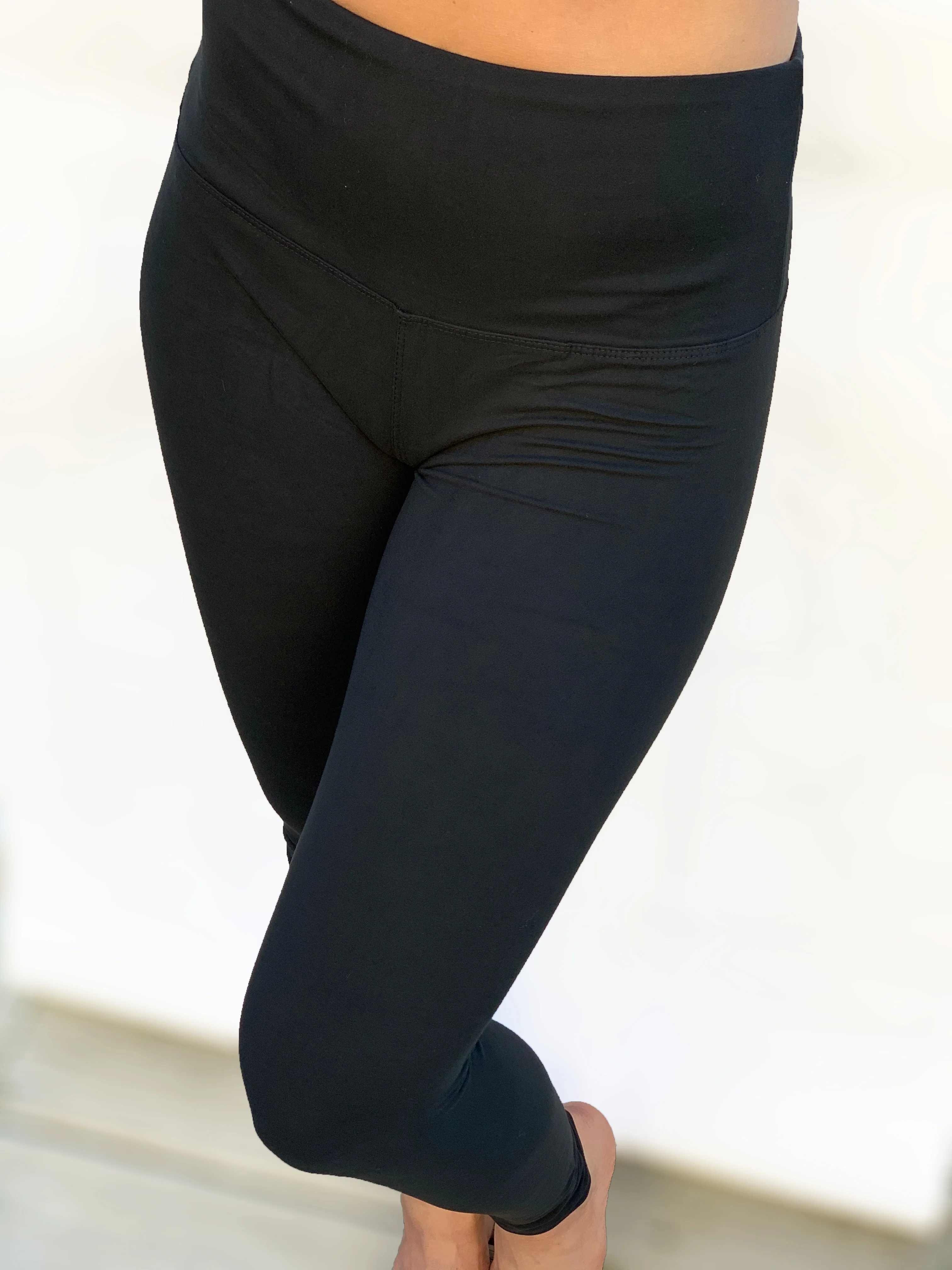 Black - Extra Wide Yoga Band (5 inch) - Image 4