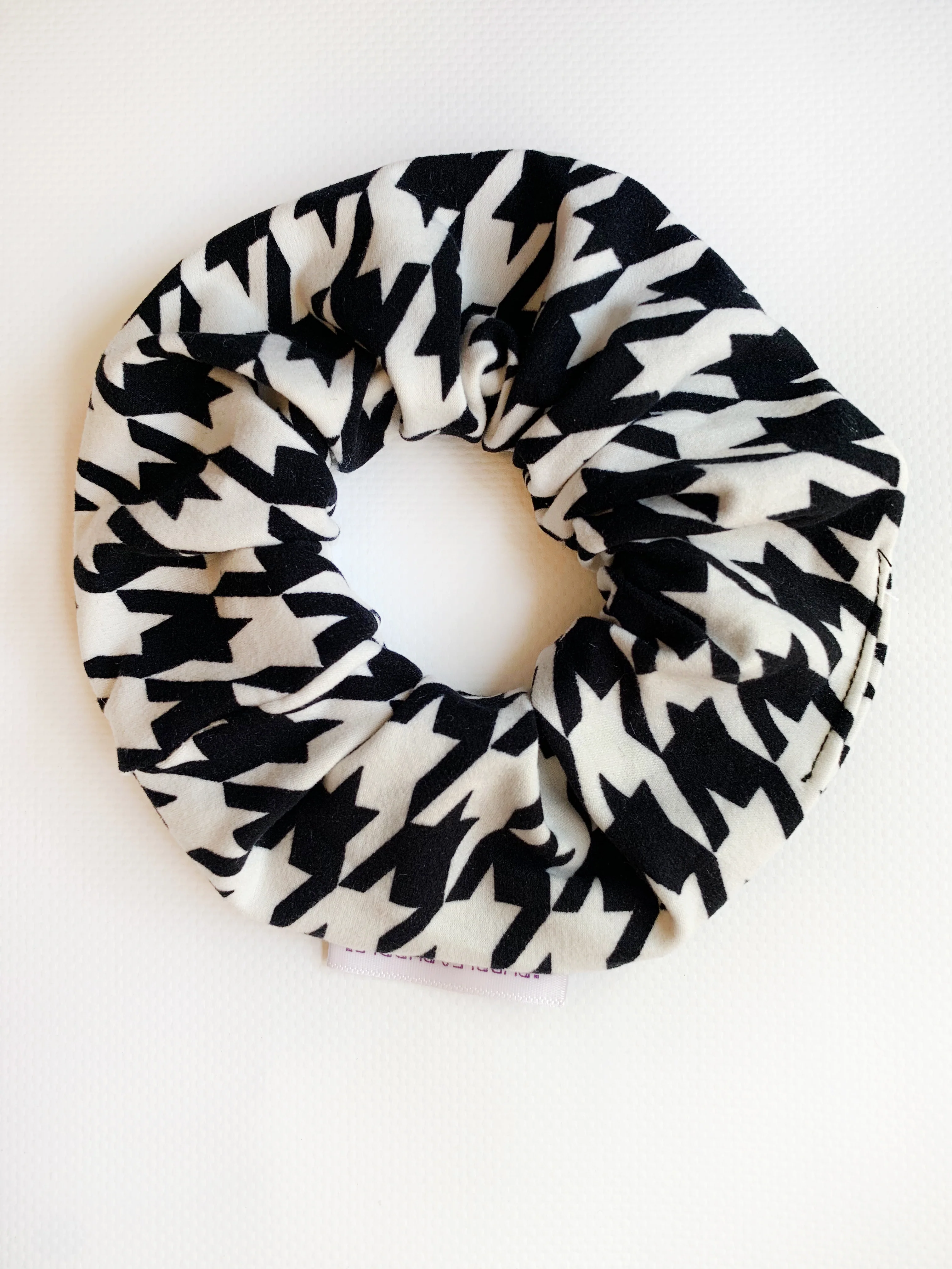 Houndstooth Scrunchie - Image 2